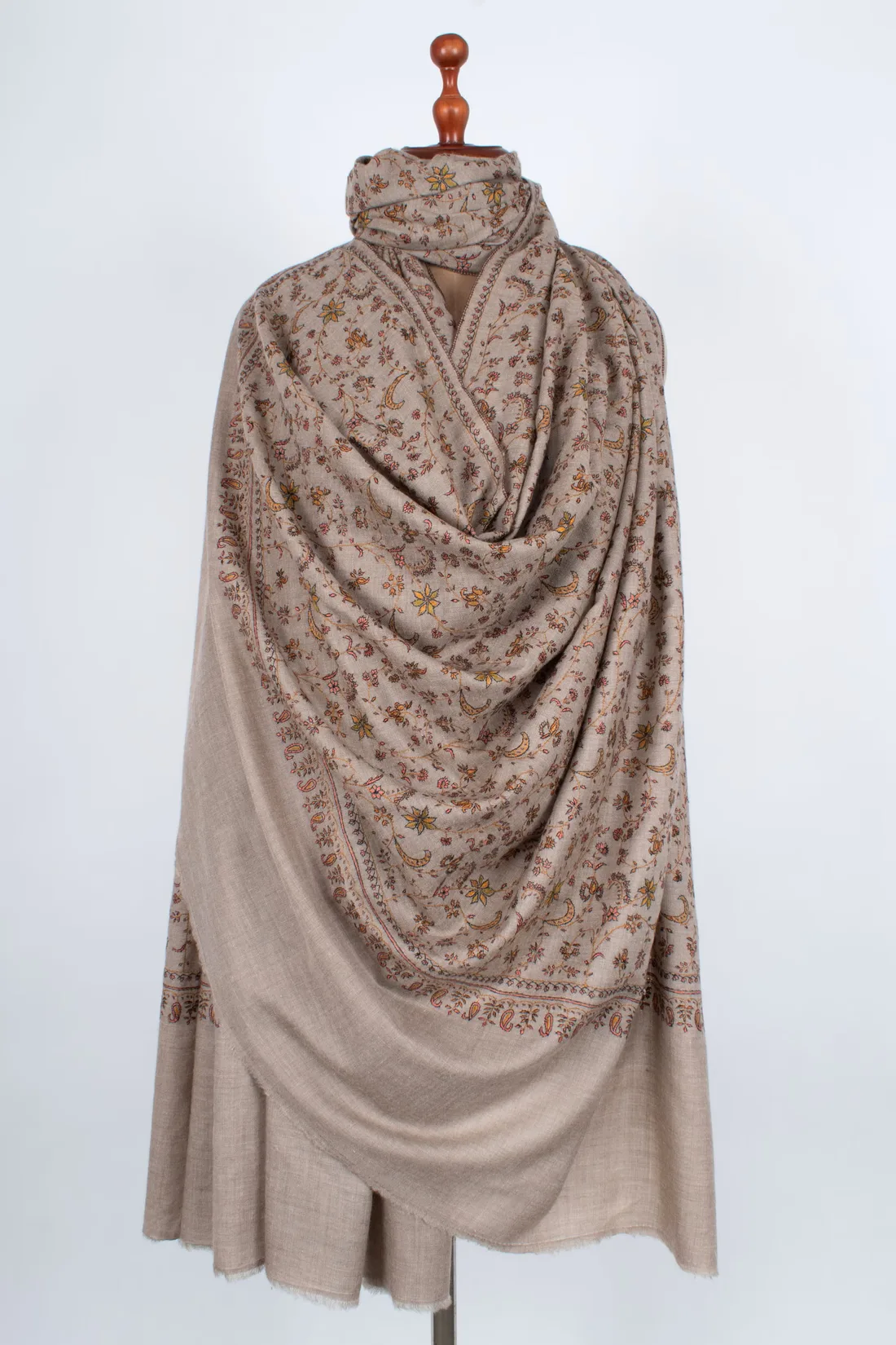 Pashmina Bordada de Cachemira — Almendra